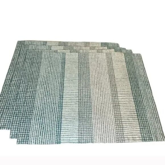 Glass Vase & 4 Crate & Barrel Cloth Orlie Placemats - Picture 2 of 3